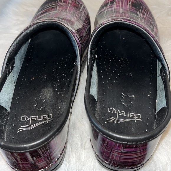 DANSKO leather clog shiny purple crosshatch Size 37 US 6.5 nursing comfort - Picture 7 of 14